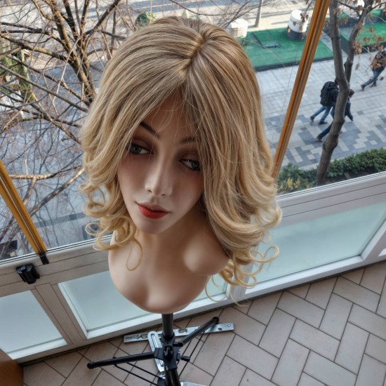 Ankarada Bayan Perukcu Gerçek Saç Tepesi İpek Taban Peruk