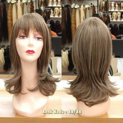 Katlı Kesim Orta Boy Fiber Sentetik Peruk Küllü Kumral Arası Işıltılı Platin